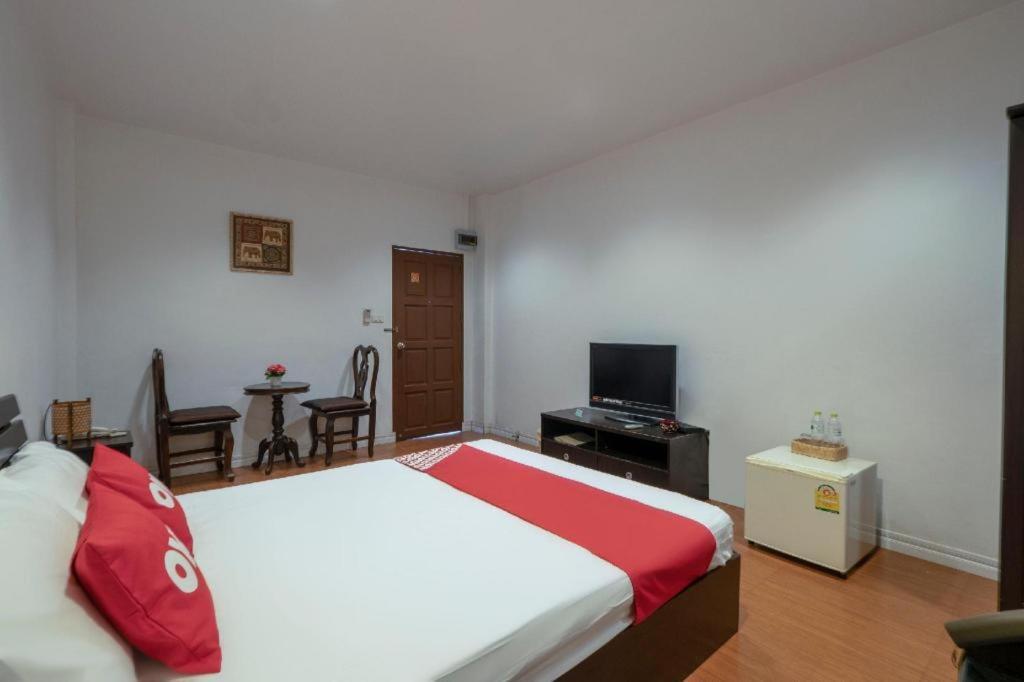 Oyo 1089 Baan Boran Hotel Bangkok Ngoại thất bức ảnh