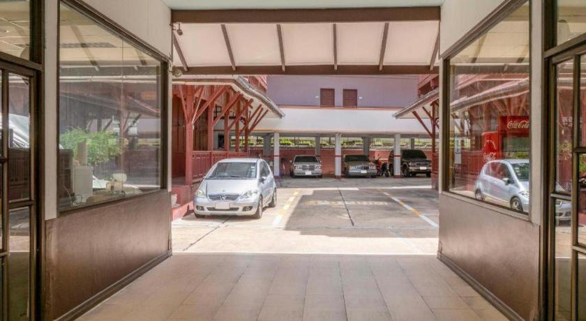 Oyo 1089 Baan Boran Hotel Bangkok Ngoại thất bức ảnh